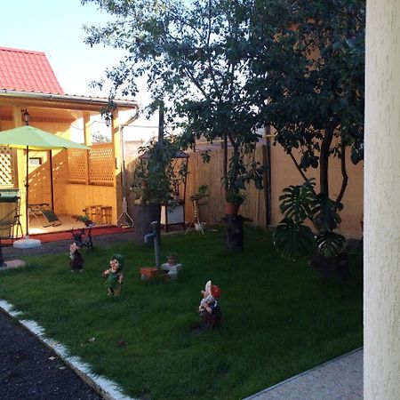 Yanoshi Villa Eden Delux מראה חיצוני תמונה